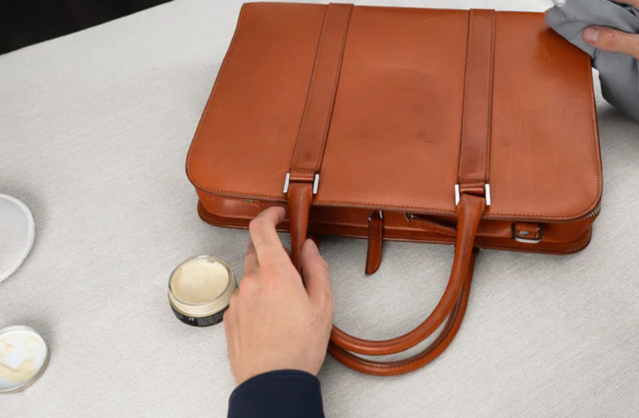 How to clean a leather bag - Ideas by Mr Right