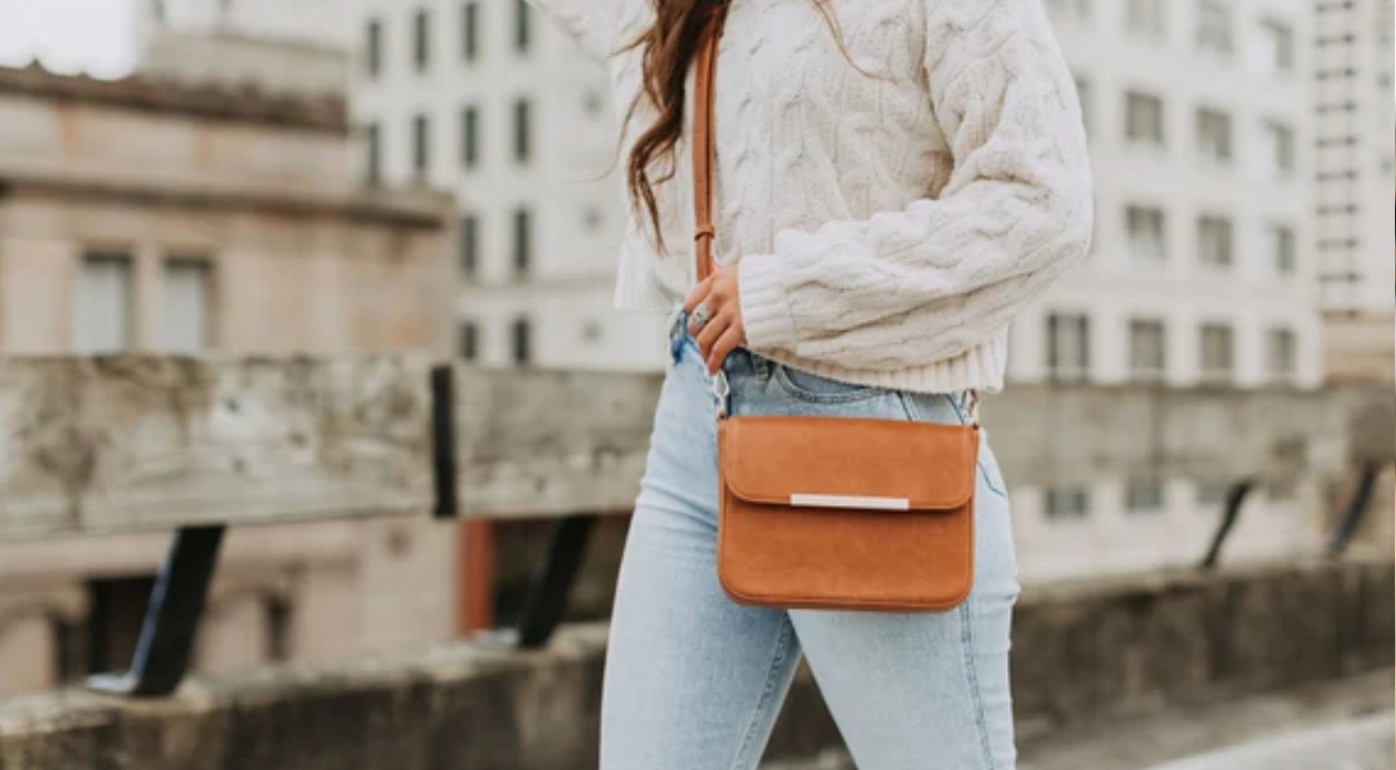 3 Tips On How To Style A Crossbody Bag For Any Occasion